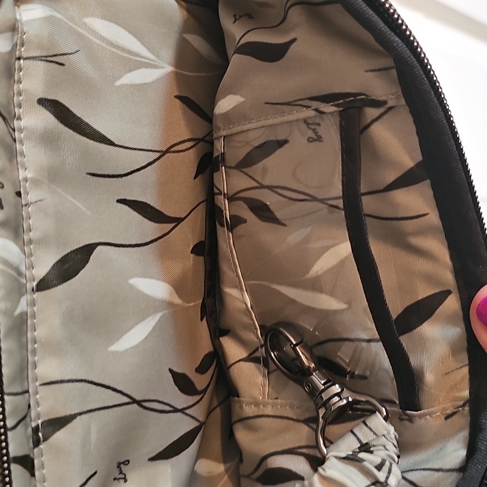 LUG black Quilted Crossbody Bag - Picture 2 of 5